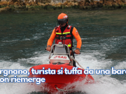 Gargnano, turista si tuffa da una barca e non riemerge