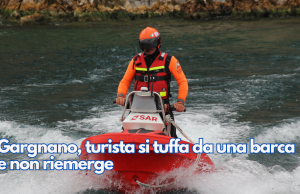 Gargnano, turista si tuffa da una barca e non riemerge