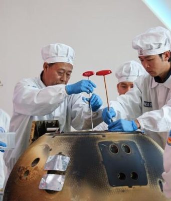 Cina: apre returner sonda lunare Chang’e-6 dopo arrivo a Pechino