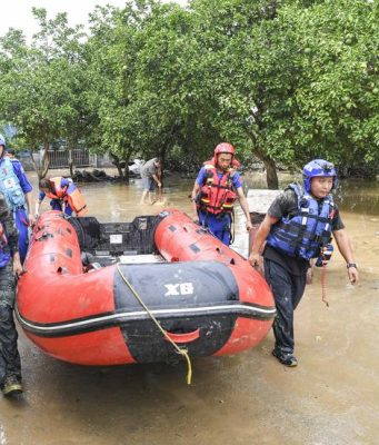 Cina: Chongqing, alluvioni nella cittadina di Yuntai