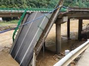 Cina: 12 morti, 31 dispersi dopo crollo ponte causato da piogge torrenziali