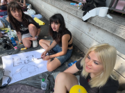 Tutte “pazze” per Ariete, hanno dormito fuori Campo Marte