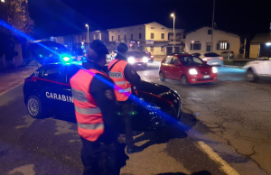 Pugnalò e rapinò il suo pusher. 42enne in manette