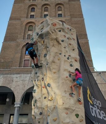 Stasera torna “Vittoria in movimento” con arrampicata, fitness e arti marziali