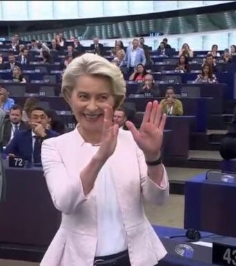 Von der Leyen confermata alla presidenza della Commissione europea