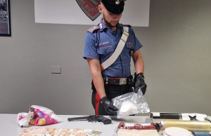 1,3 kg di cocaina in casa. In manette due coniugi e una giovane