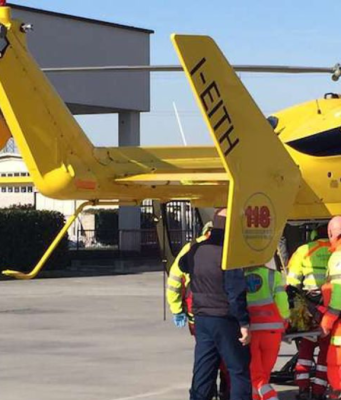 Dello, si sente male in acqua, grave 37enne