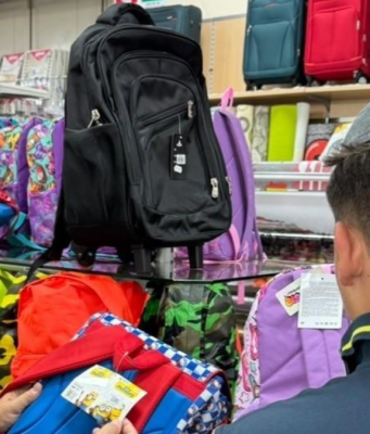 Sequestrati zaini e astucci irregolari, Multe fino a 240mila euro