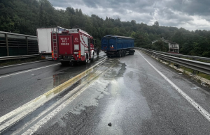 Incidente e gasolio sull’asfalto. Giornata da incubo sulla Gardesana