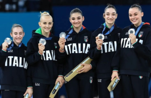 In piazza Loggia, Brescia celebra i suoi campioni. DIRETTA ÈLIVE