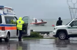 Maltempo sul Garda: recuperato un uomo aggrappato al wingfoil