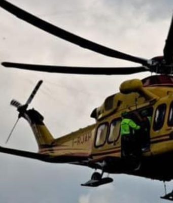 Ciclista in arresto cardiaco dopo essere stato travolto da un’auto