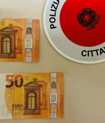 Soldi e patente falsa, due persone denunciate a Rezzato