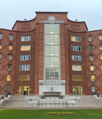 Tenta di rubare un’ambulanza al Civile, arrestato 29enne