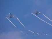 Cina: Zhuhai, caccia stealth nazionali, russi si esibiscono a Airshow China