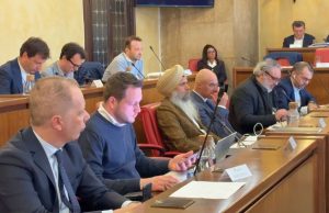 Piazza Vittoria, Centro destra: “il Consiglio Comunale condanni i fatti”