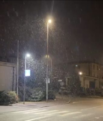 La prima neve del 2024, fiocchi bianchi a Lumezzane