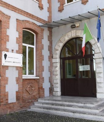 “Nessun danno alla struttura portante”. Riapre la Bertolotti