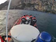 Windusfista disalbera sul Garda. Salvato dalla Guardia Costiera