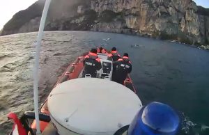 Windusfista disalbera sul Garda. Salvato dalla Guardia Costiera