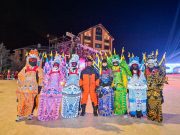 Cina: costumi dell’Opera di Pechino sulle piste da sci del Jilin