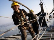 Cina: costruzione di un ponte nello Hubei