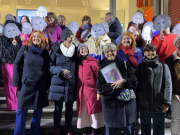 800 firme per “Piazza Raffaella Carrà” a Brescia. La Sindaca, “procediamo”