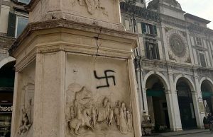 Svastiche, identificati due giovani: “Eravamo ubriachi”