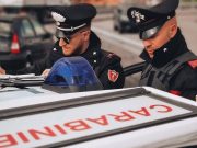 Truffano un sacerdote e gli spillano migliaia di euro. Arrestati