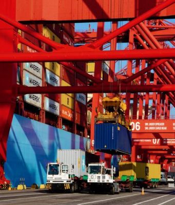 Cina: investimenti e cooperazione all’estero restano stabili nel 2024