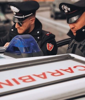 Banda di “ladri gourmet” nei supermercati. Un arresto