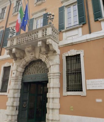 “Decisione miope, ingiustificata”. Le reazioni alla chiusura di Bankitalia