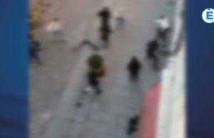 Rissa in corso Garibaldi, volano botte, sedie e un monopattino