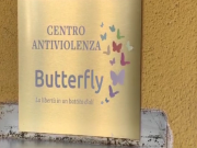 Perquisizioni a Brescia, i centri antiviolenza: preoccupati e indignati