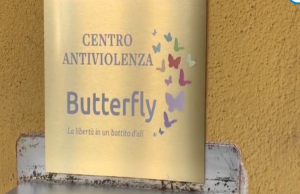 Perquisizioni a Brescia, i centri antiviolenza: preoccupati e indignati