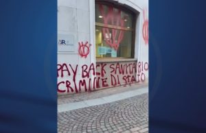 Graffiti no vax a Montichiari, dura condanna del sindaco Togni