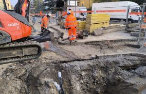 Posa del nuovo elettrodotto: senso unico in via Pusterla