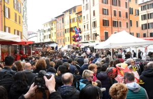 602 bancarelle per la Fiera di San Faustino 2025. Tutte le info