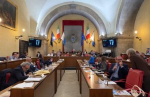 Caso Singh, è bipartisan la richiesta di dimissioni