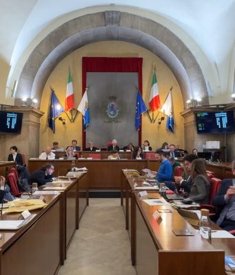 Caso Singh, è bipartisan la richiesta di dimissioni