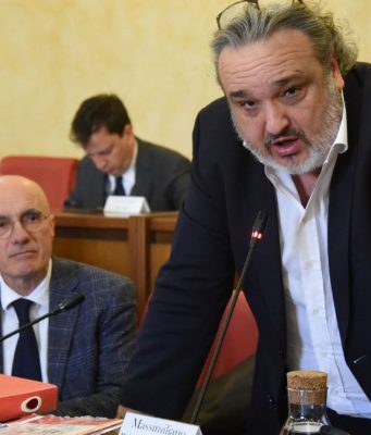 Caso Singh, l’ultimatum di Battagliola: “Dimissioni o sarà espulso”