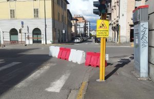 La prima parte di via Milano è a senso unico. Iniziati i lavori