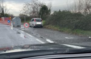 Spaccata in gelateria: ritrovata la Panda usata come ariete