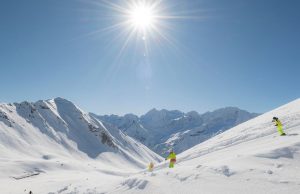 Sul ghiacciaio Presena si scia anche in primavera