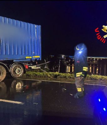 Desenzano, scontro auto-camion. 31enne muore sul colpo