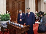 Storie di Xi Jinping col Vietnam: tra vecchi giornali, profumo del tè e giovani persone