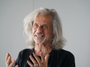 Comicità irriverente: Alessandro Bergonzoni al Teatro Santa Giulia