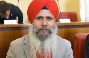 Balwinder Singh si è dimesso da Consigliere comunale