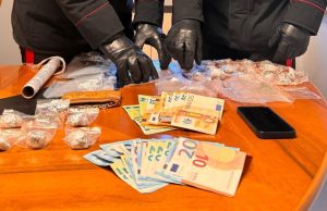 Giovane arrestato a Vobarno con droga e contanti nello zaino