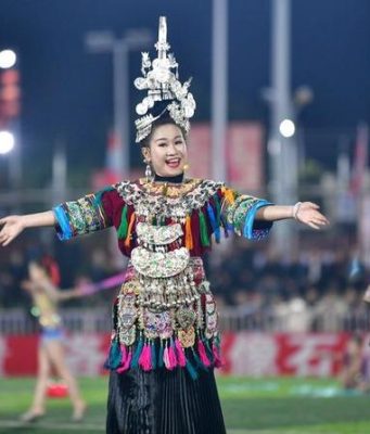 Cina: giovane erede mantiene in vita le melodie etniche Dong